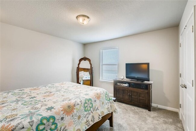 Building Photo - 105 Tucana St