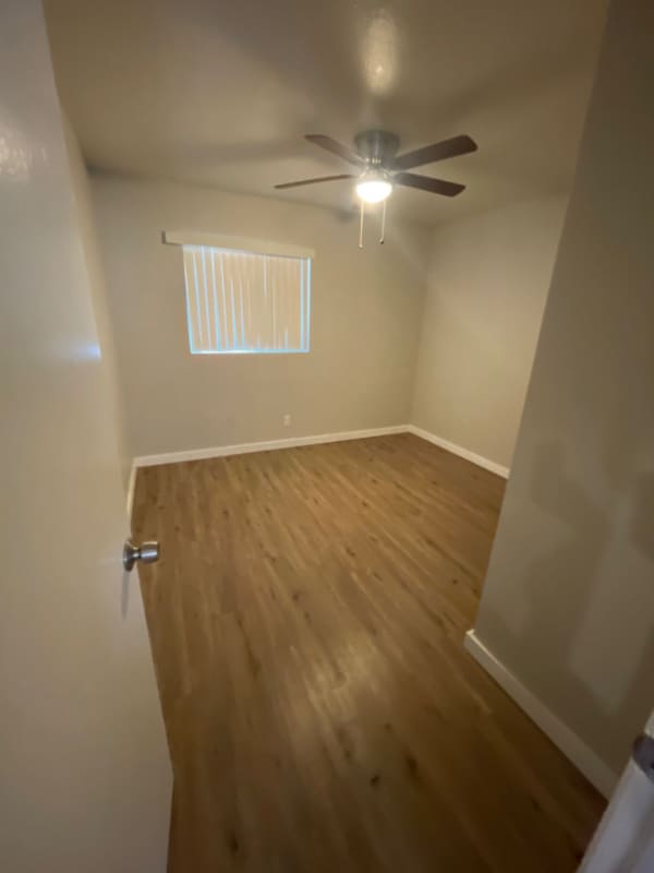 Building Photo - 61 N May