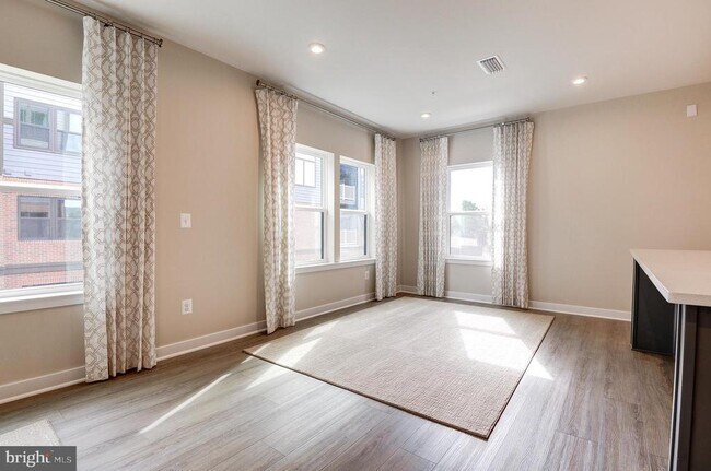 Building Photo - 4395 Peach Lily Ln
