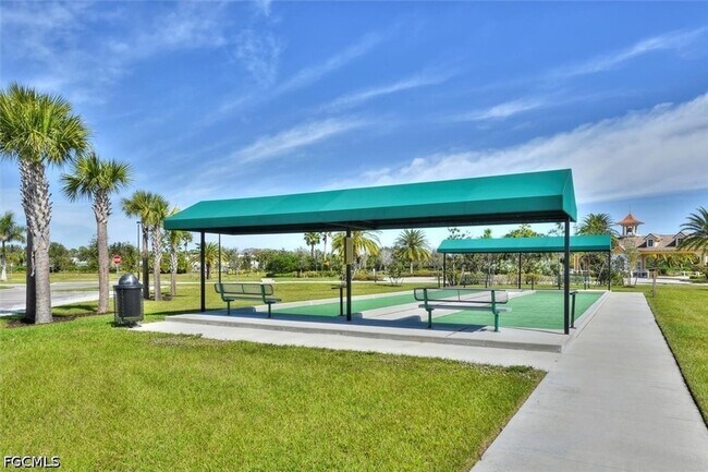 Building Photo - 3200 Birch Tree Ln