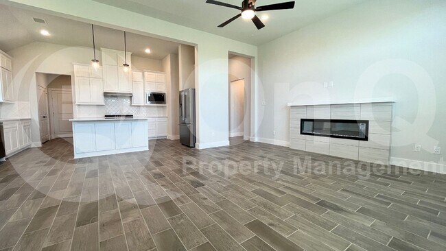 Building Photo - 6300 Mulberry Creek Ln
