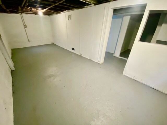 Building Photo - 8236 N Olympia St