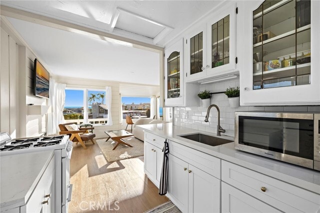 Building Photo - 2746 S Coast Hwy