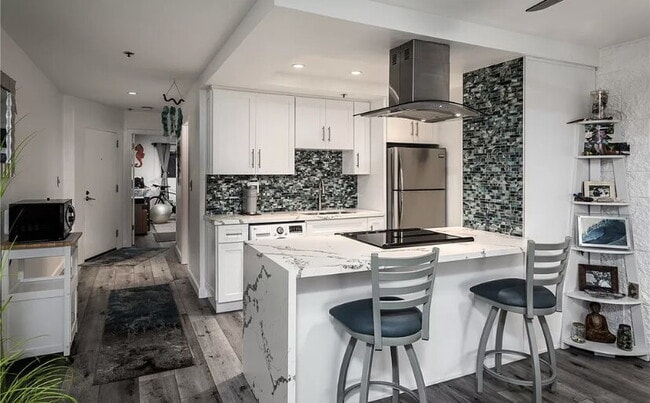Building Photo - The beach home you have been dreaming of! ...