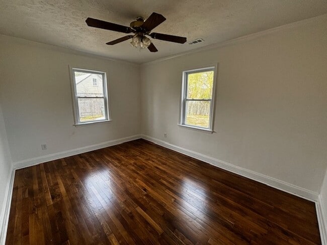 Building Photo - Maple Hall