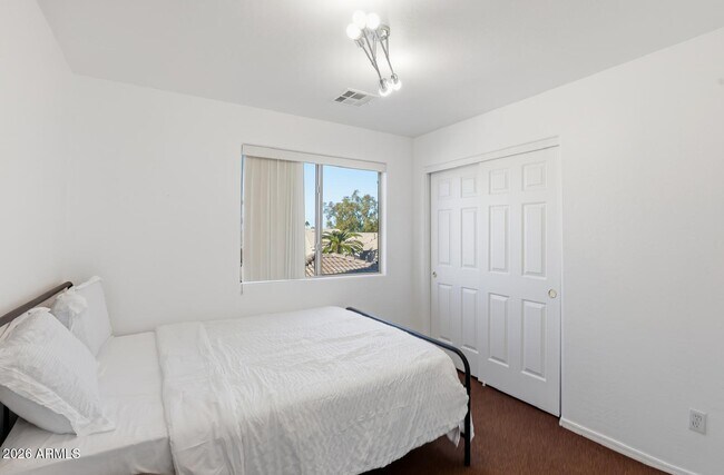 Building Photo - 220 W Beechnut Pl
