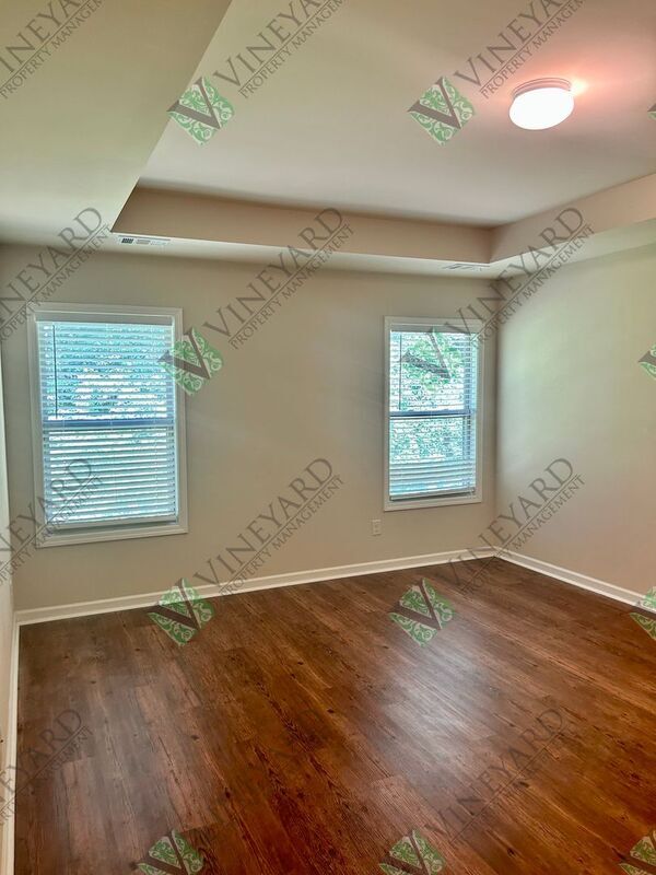 Building Photo - 401 Franklin Ln