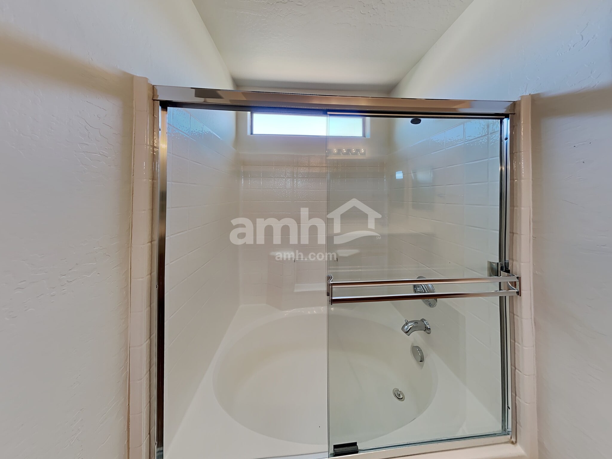 Building Photo - 17403 W Langer Ln