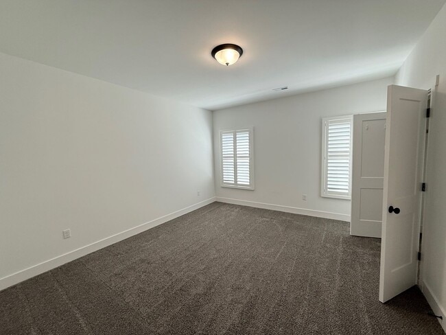 Building Photo - 6416 Whispering Wy