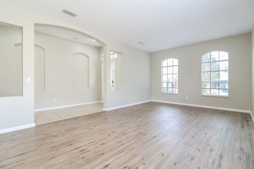 Building Photo - 409 Delwood Breck St