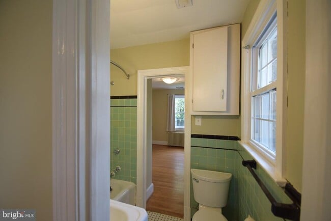 Building Photo - 4610 3rd St S