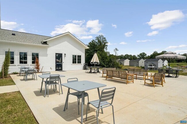 Building Photo - New Dog-Friendly Greene Co Townhome - Be The First To Live Here!