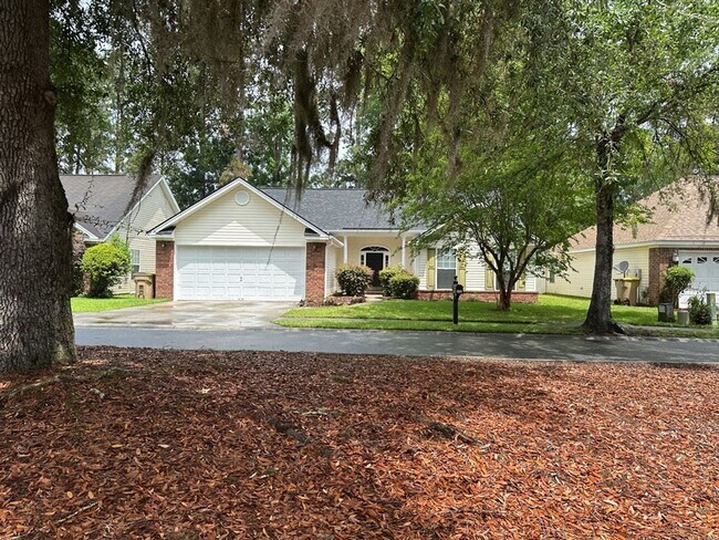 Primary Photo - 355 Shady Oak Cir