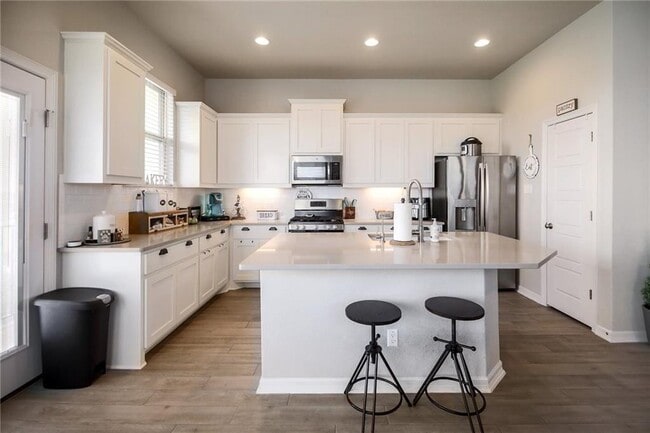 Building Photo - 18003 Pomelo Ln