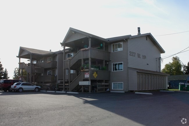 Primary Photo - 227 W 11th Ave