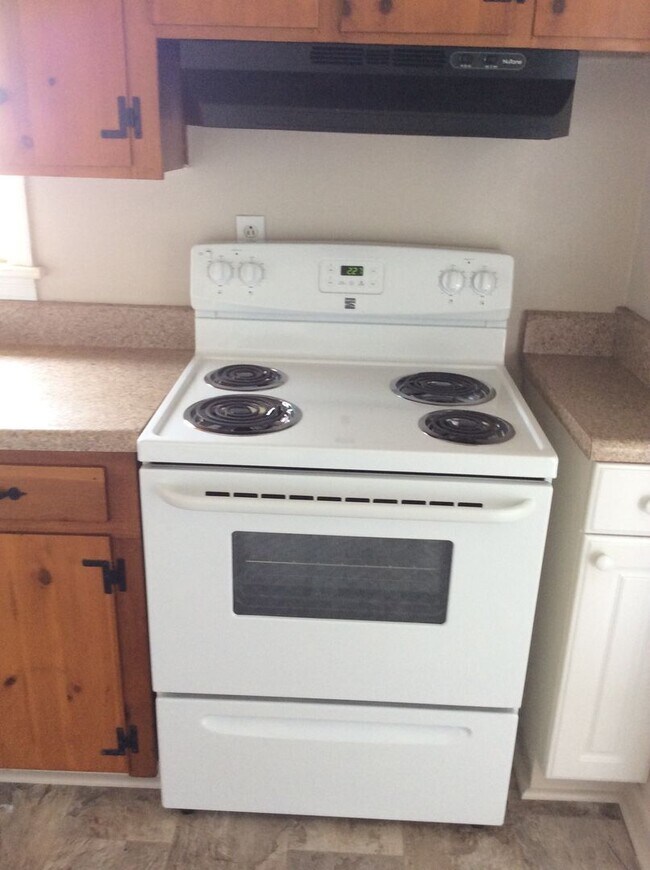 Building Photo - Coming Soon – Renovated 3-Bedroom Home in ...