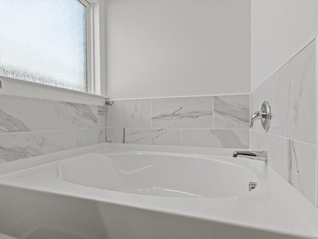 Building Photo - Spacious 4-Bed, 3-Bath New Home with 3-Car Garage and Private Owner’s Suite!