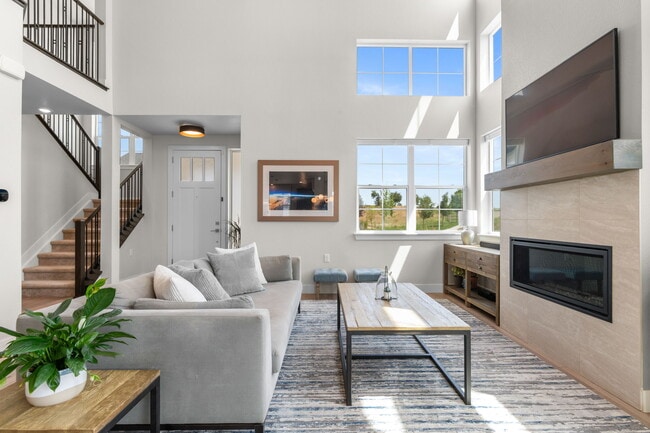 Building Photo - 6625 S Lee St