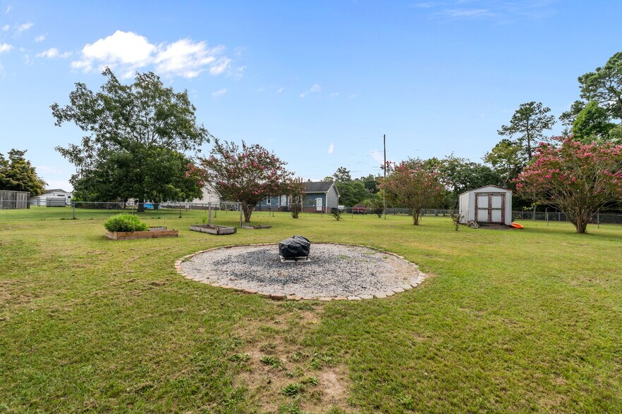 Building Photo - 39 Orrin Ct