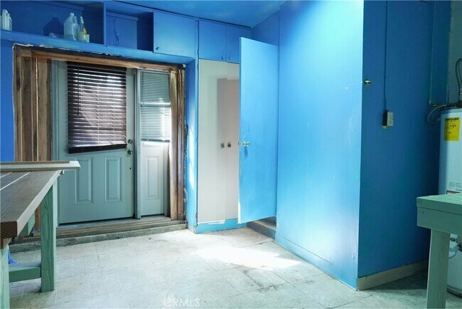 Building Photo - 1641 S Longwood Ave
