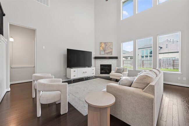 Building Photo - 4018 Martin Ridge Dr