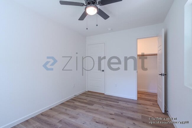 Building Photo - 3923 Alsace St