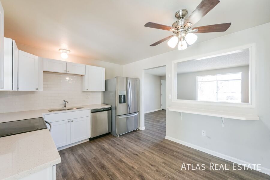 Building Photo - 15876 E Cornell Pl