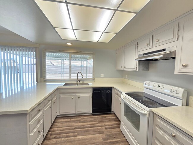 Building Photo - For Rent: Spacious 4-Bedroom / 3 Full bathrooms /  Home with Covered Patio & Modern Upgrades