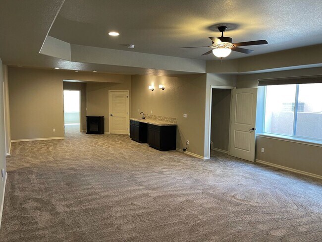 Building Photo - AMAZING TOWNHOME RIGHT OFF NORTH GATE CLOSE TO AFA & MONUMENT!!!!!!