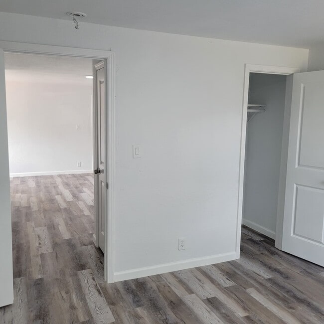 Building Photo - 4525 Weaver Rd