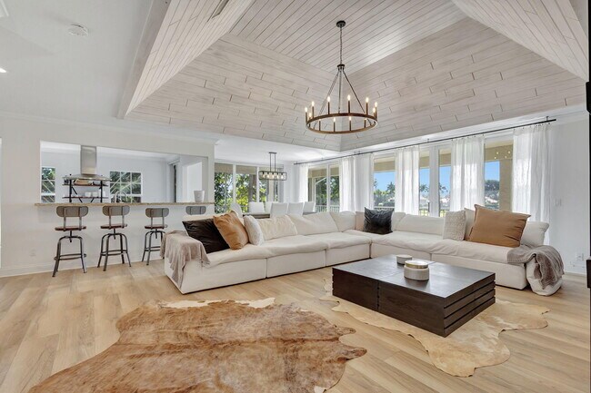 Building Photo - 11839 Pebblewood Dr