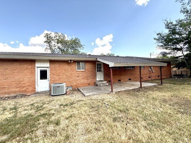 Building Photo - 1737 Mt Washington Rd