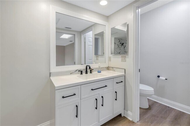 Building Photo - 2267 Heron Cir