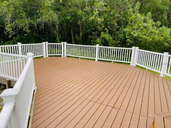 Building Photo - 8643 Mallard Reserve Dr
