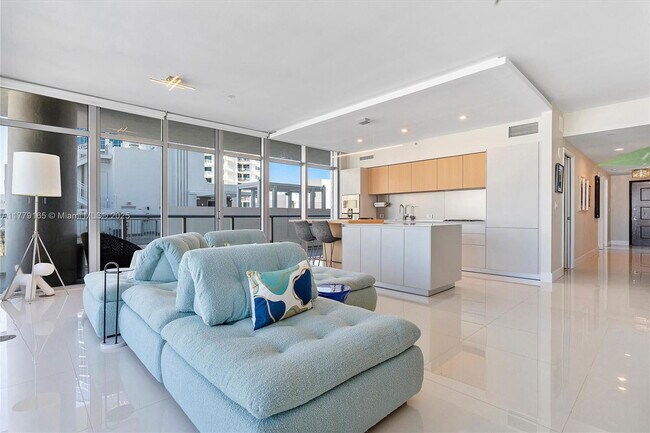Building Photo - 3737 Collins Ave