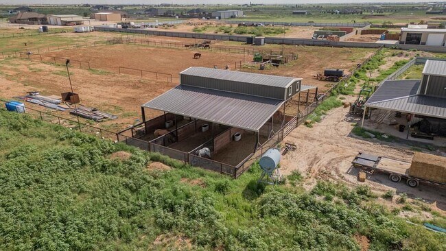 Building Photo - 3701 Timber Wolf Trl