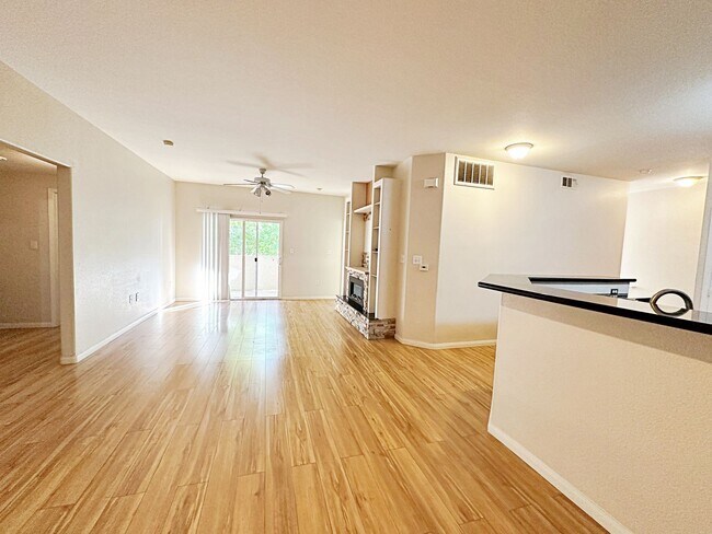 Building Photo - 3 BEDROOM CONDO IN  GUARD GATED COMMUNITY