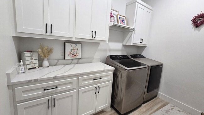 Building Photo - Stunning 4 Bedroom in Edmond