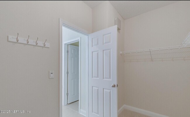 Building Photo - 11324 Glenlaurel Estates Dr
