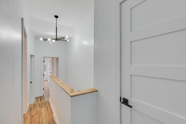 Building Photo - Brand New Modern Apartment Brewerytown