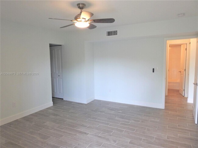 Building Photo - 8401 SW 107th Ave