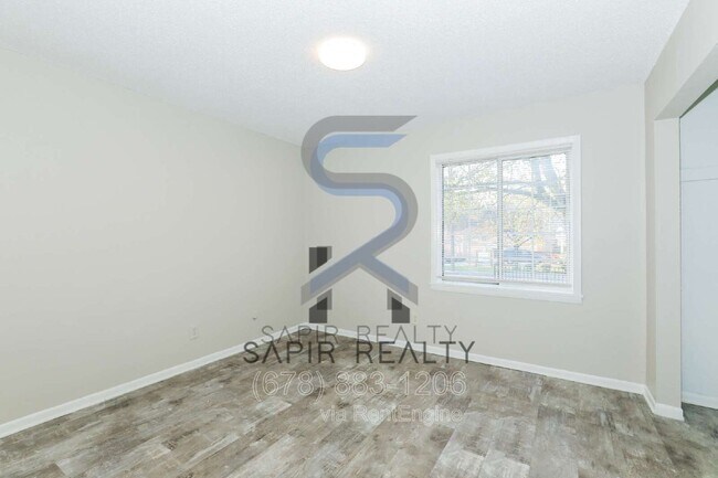 Building Photo - 2055 Alison Ct SW
