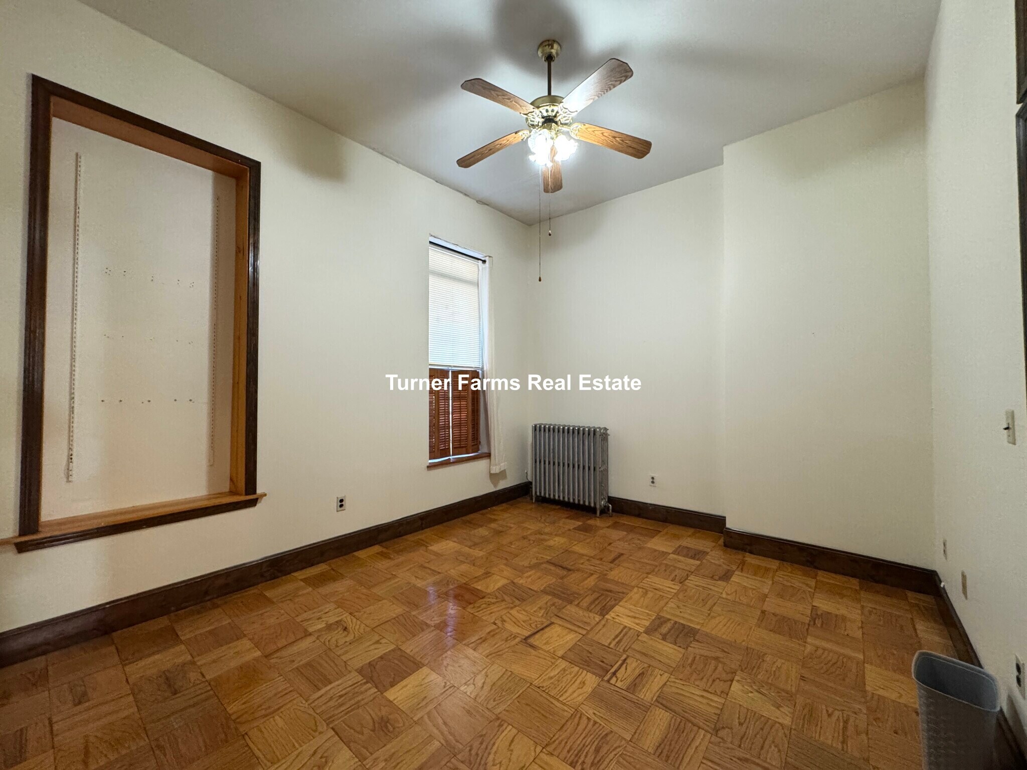 Building Photo - 149 Hillside St