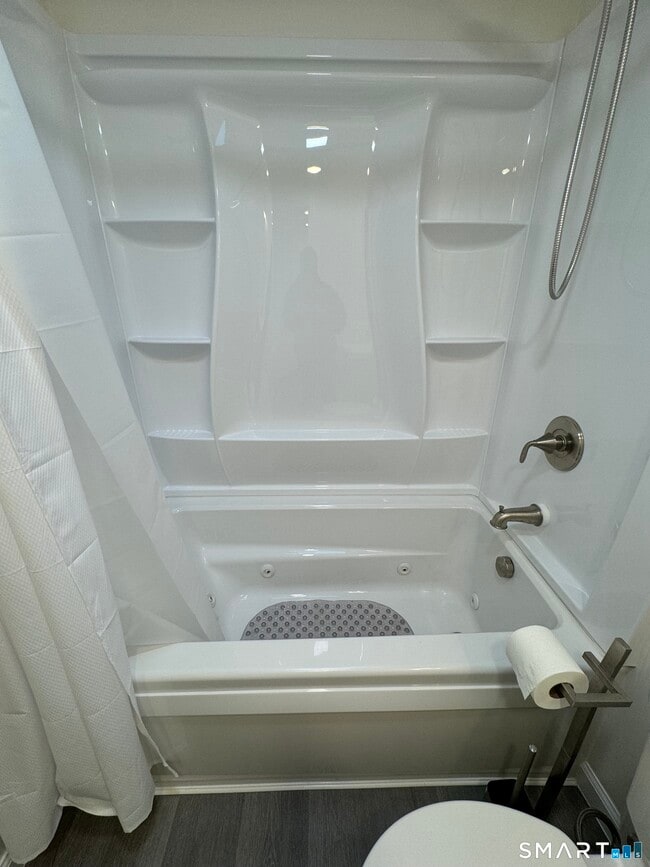 Building Photo - 19 Benham Ave