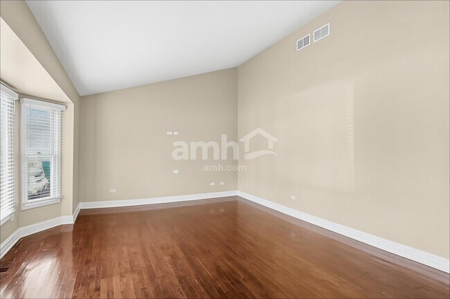 Building Photo - 1811 Mandan Village Dr