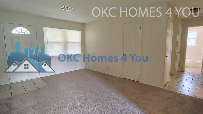 Building Photo - Remodeled 3 Bed in Mustang