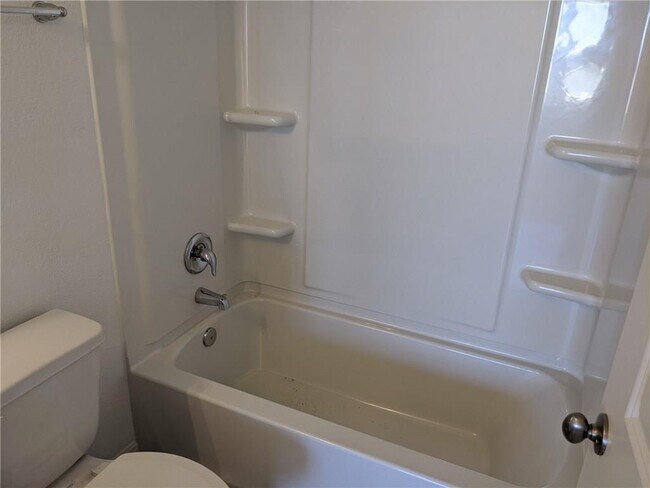 Building Photo - 6705 Routenburn St