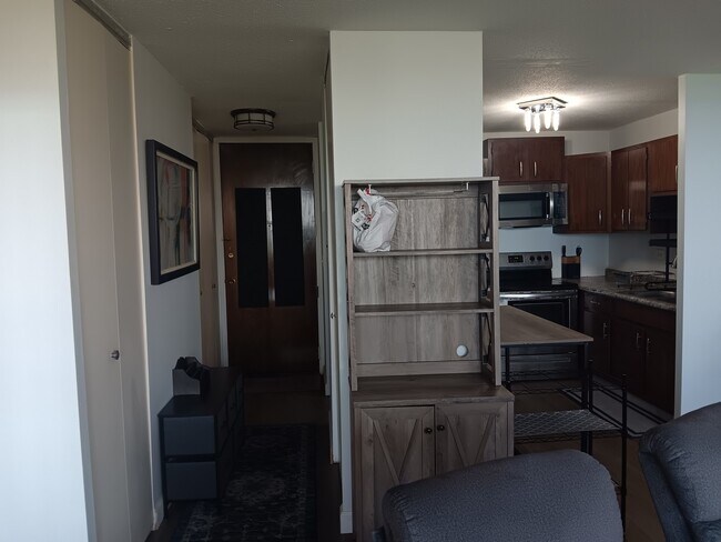 Building Photo - 5100 N Marine Dr