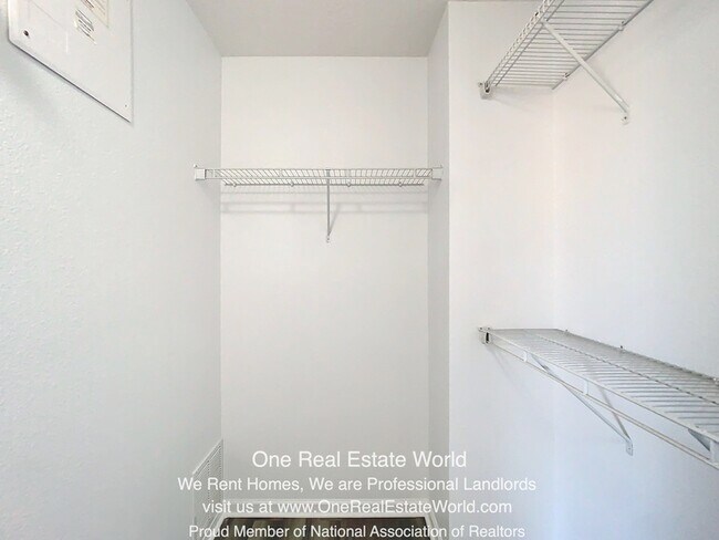 Building Photo - 9155 Hunters Mill Dr