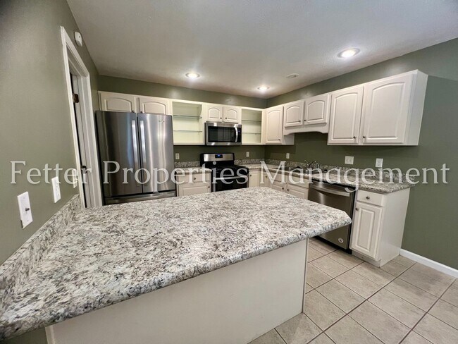 Building Photo - 4595 Miranda Dr